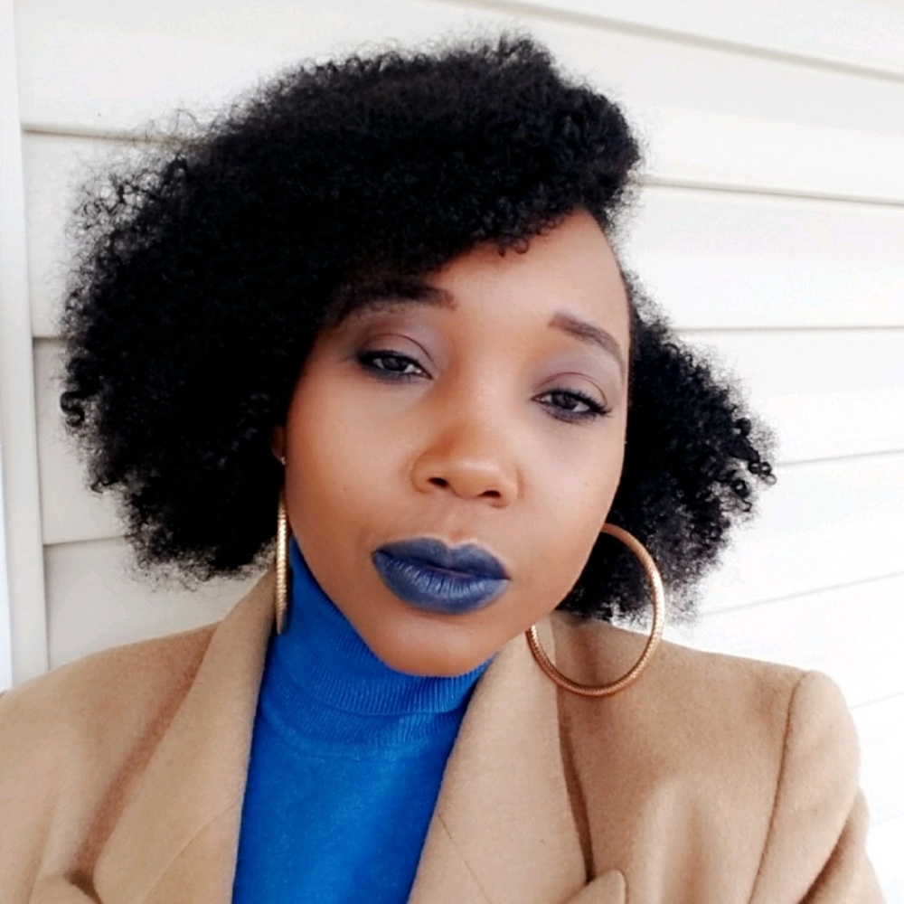 Meet your Posher, Roxanne